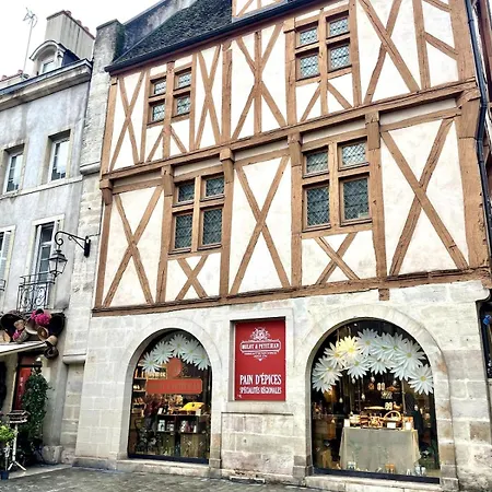 La Chouette Apartment